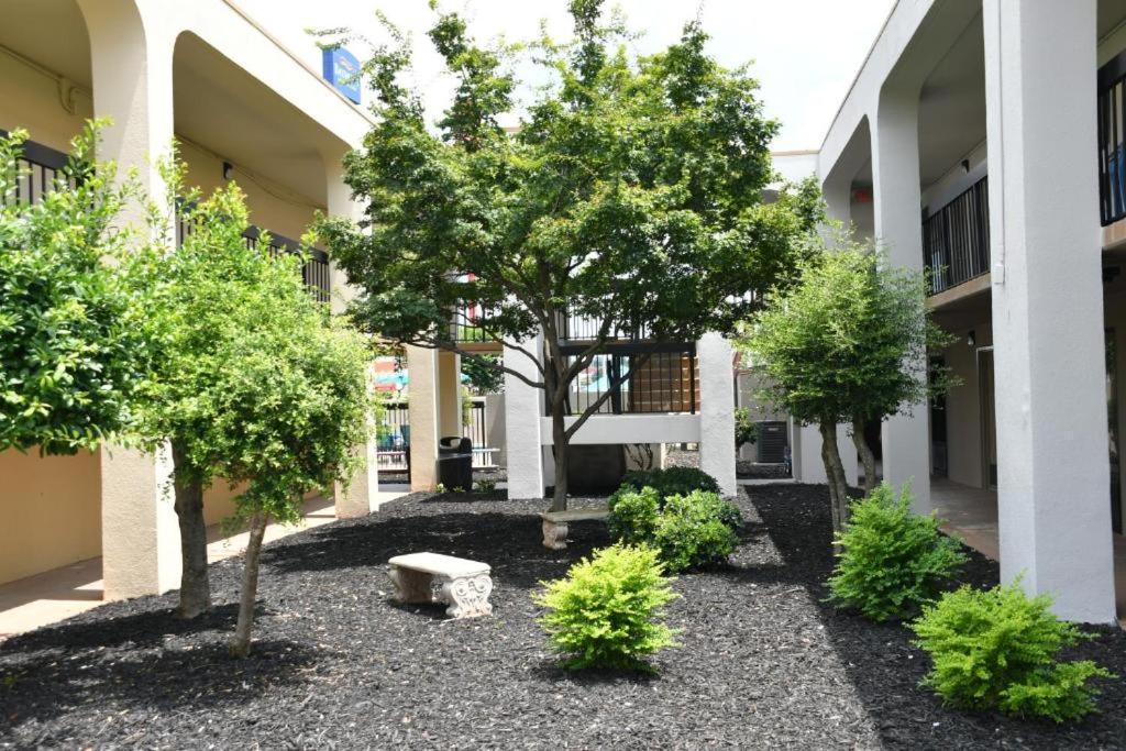 Motel Baymont By Wyndham Macon I-75 Zewnętrze zdjęcie